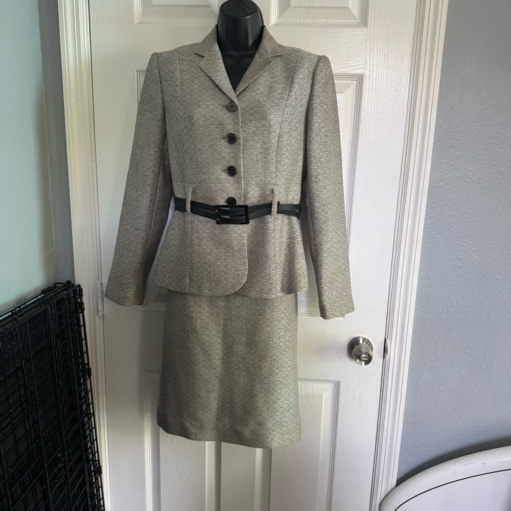 Calvin Klein Women's Gray Blazer and Skirt Set - size 4